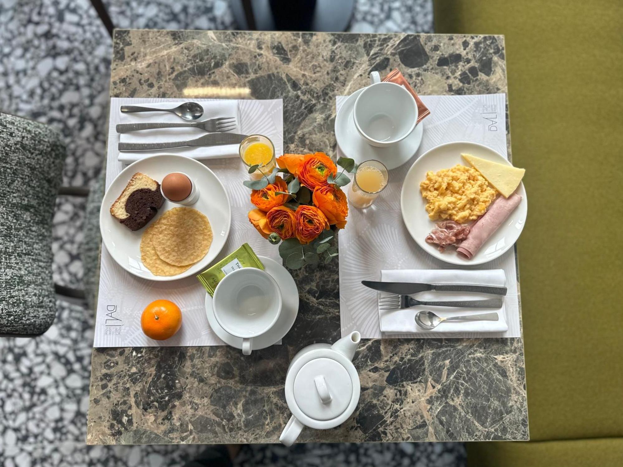 Dali Hotel Montauban Eksteriør billede