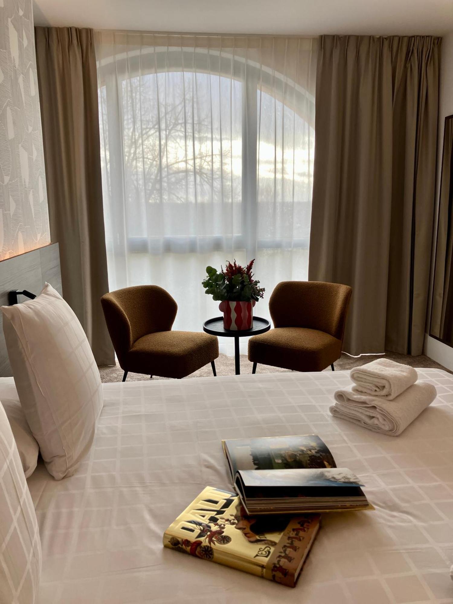 Dali Hotel Montauban Eksteriør billede