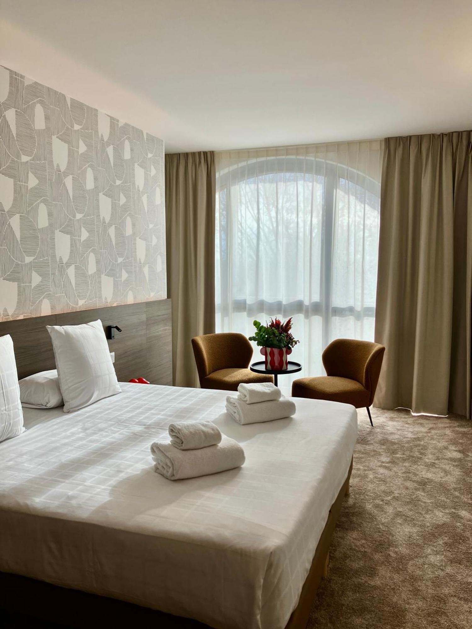 Dali Hotel Montauban Eksteriør billede